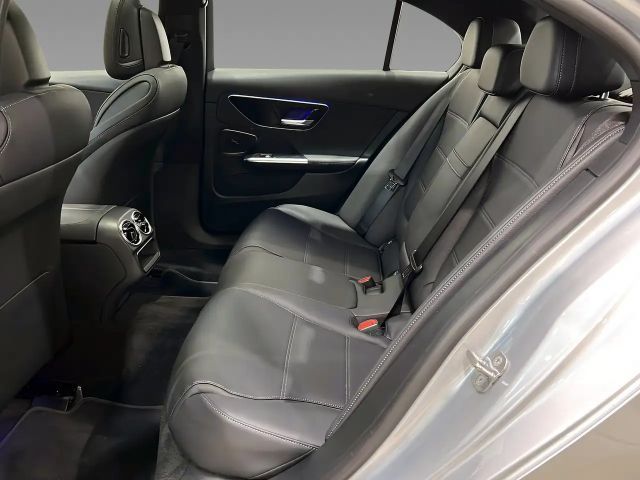 Mercedes-Benz C 180 AVANTGARDE Sedan