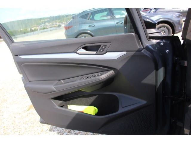 Volkswagen Golf 1.5 TSI DSG