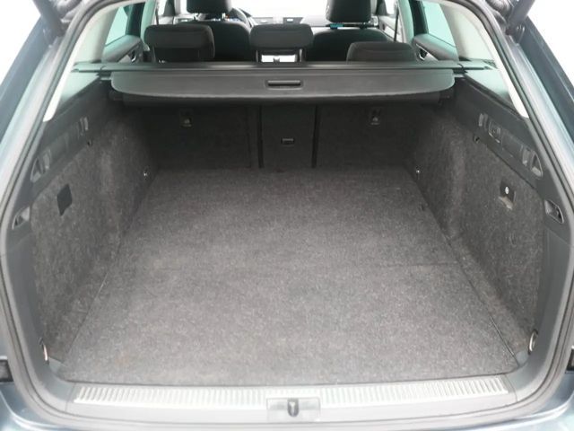 Skoda Superb Ambition Combi iV