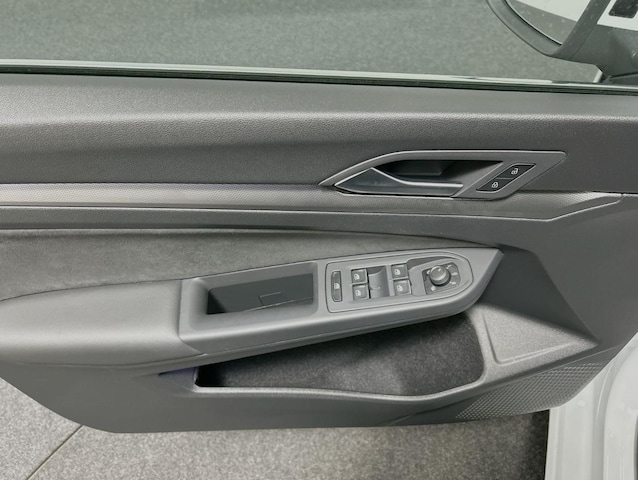 Volkswagen Golf 1.5 eTSI Golf VIII