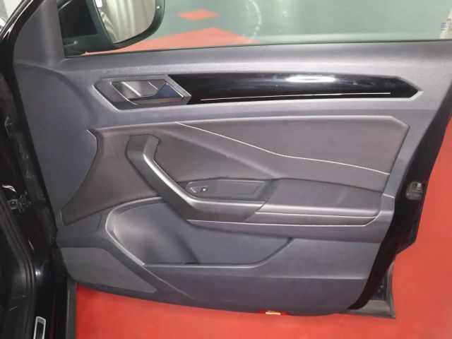 Volkswagen T-Roc DSG R-Line