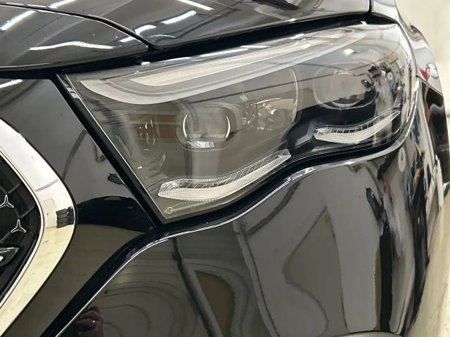 Mercedes-Benz E 220 AVANTGARDE E 220 d Sedan