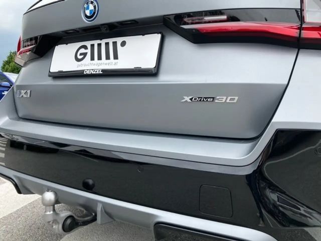 BMW iX1 xDrive30