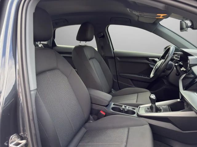 Audi A3 30 TFSI Sedan