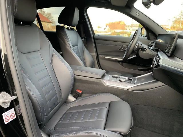 BMW 330 330i M-Sport Sedan xDrive