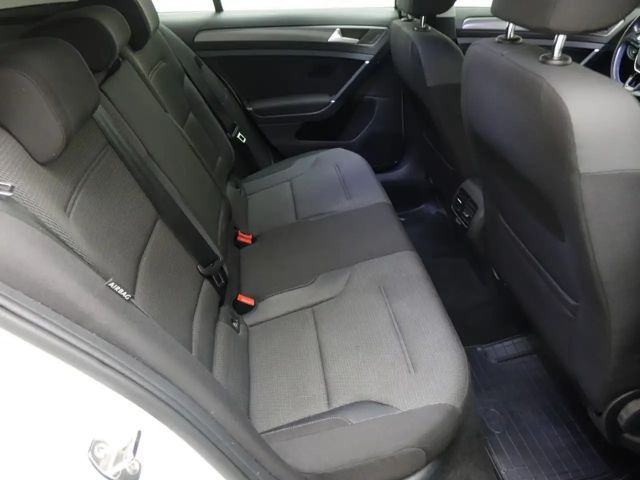 Volkswagen Golf e-Golf