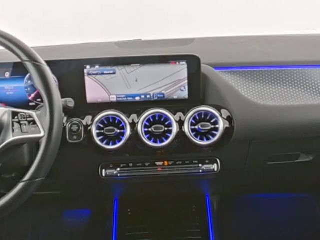 Mercedes-Benz GLA 180 Progressive