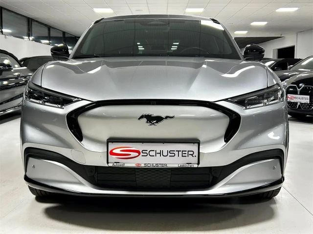 Ford Mustang Mach-E AWD Standard range