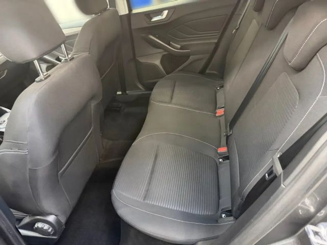 Ford Focus Titanium Wagon