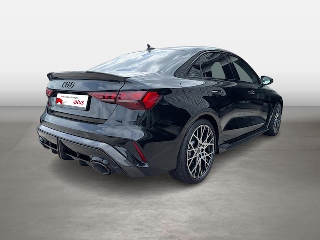 Audi RS3 Quattro S-Tronic Sedan