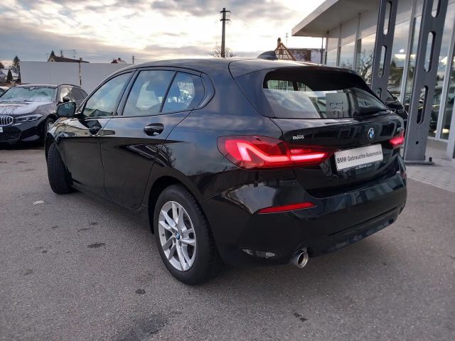 BMW 118 118i Sedan Sport Line