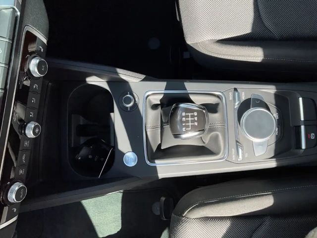 Audi Q2 30 TFSI S-Line