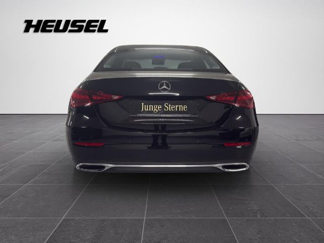 Mercedes-Benz C 180 Sedan