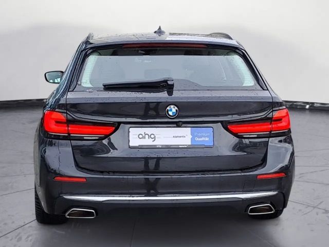 BMW 520 520d Luxury Line Touring xDrive