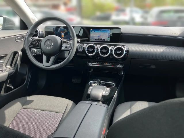 Mercedes-Benz CLA 200 CLA 200 d Shooting Brake