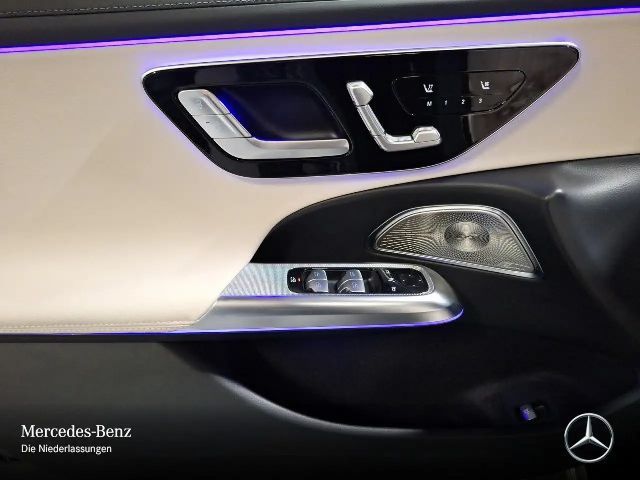 Mercedes-Benz E 200 AMG Line Sedan