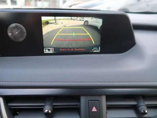 Lexus UX 250h Style Edition