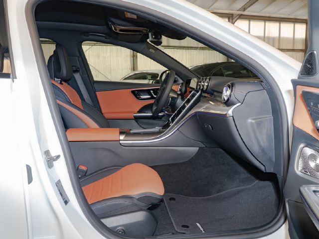 Mercedes-Benz C 200 AMG Line Sedan