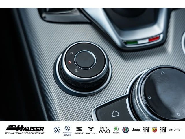 Alfa Romeo Giulia AT8 Q4 Turbo Veloce