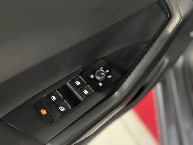 Volkswagen Polo 1.0 TSI DSG Style