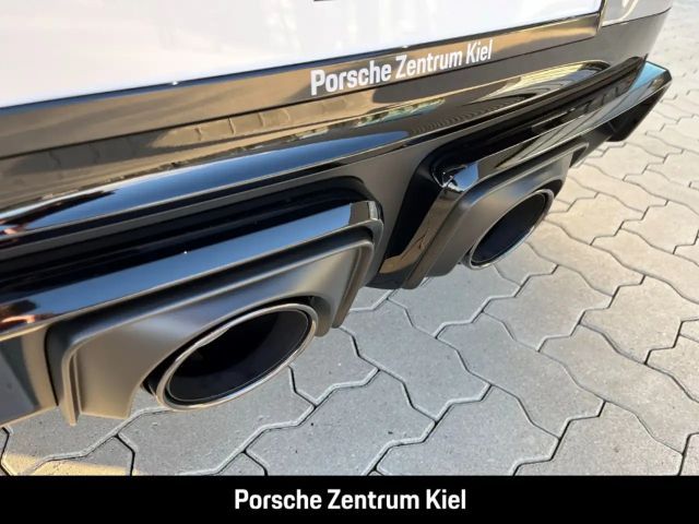 Porsche 992 4 Coupé GTS Targa