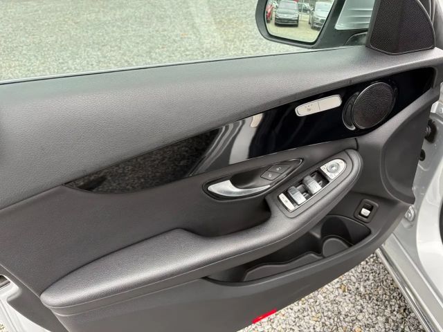 Mercedes-Benz C 220 4MATIC C 220 d Estate