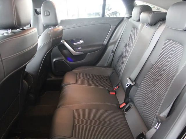 Mercedes-Benz CLA 180 Shooting Brake