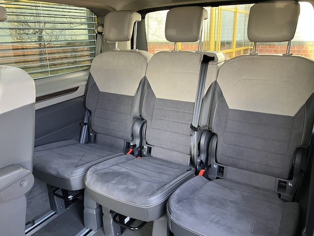 Volkswagen Multivan 2.0 TDI DSG Lang Style T7