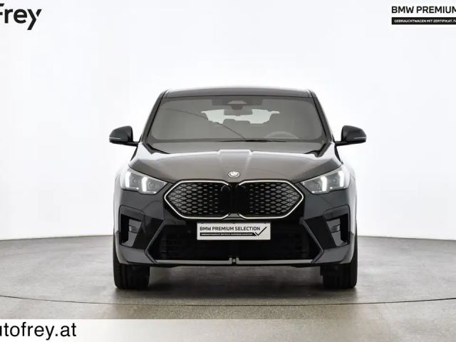 BMW iX2 xDrive30
