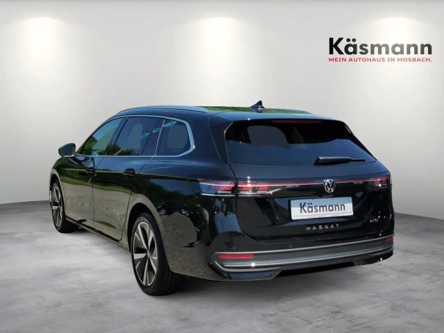 Volkswagen Passat 1.5 eTSI Business Variant