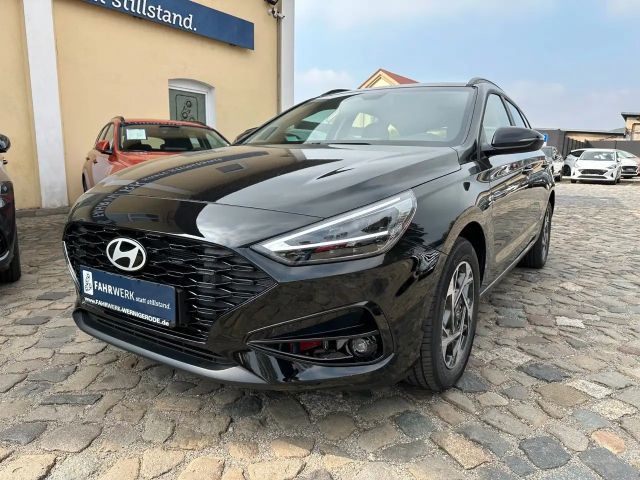 Hyundai i30 New i30 Kombi 1.5 DPi Sondermodell GO*LED,Navi.