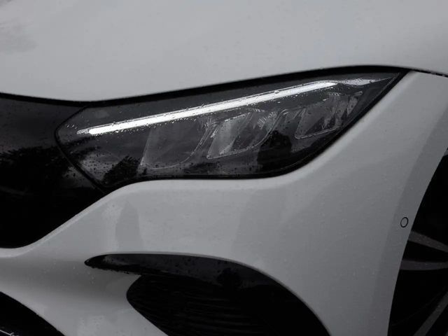 Mercedes-Benz EQE 300 Sedan