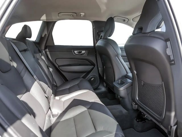 Volvo XC60 AWD Dark Plus