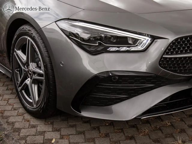 Mercedes-Benz CLA 200 AMG Line