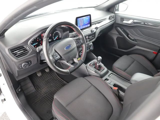 Ford Focus EcoBoost ST Line
