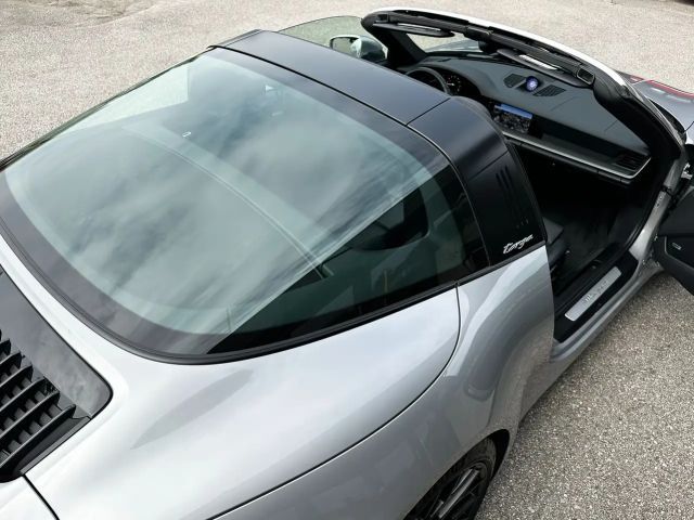 Porsche 992 4 Cabrio Targa