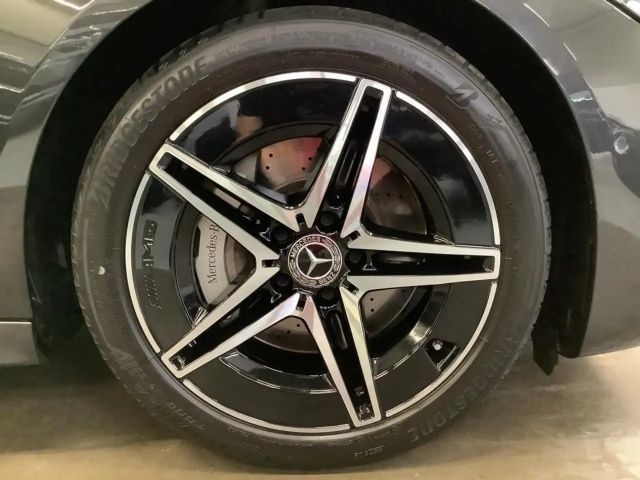 Mercedes-Benz C 180 AMG Line Sedan