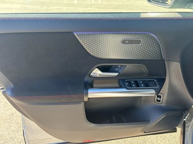 Mercedes-Benz EQA 300 4MATIC AMG Line