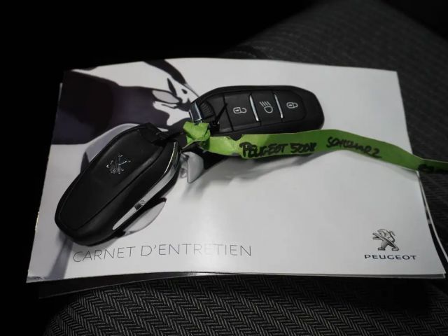 Peugeot 5008 Aut. LED/7Sitze/Navi