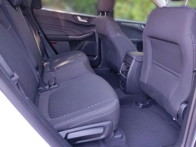 Ford Kuga AWD Hybrid Titanium