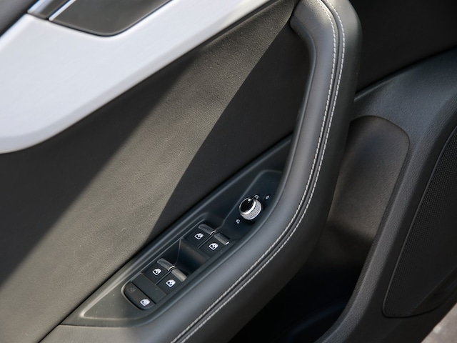 Audi A4 40 TFSI Avant Quattro S-Line S-Tronic