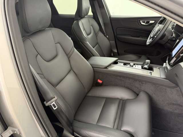 Volvo XC60 AWD Dark Plus Recharge T6