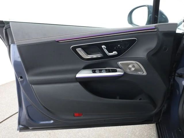 Mercedes-Benz EQE 300 Sedan