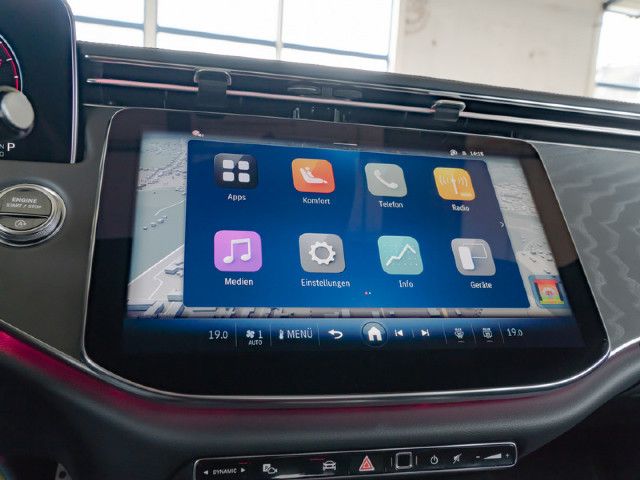 Mercedes-Benz E 200 AMG Line Sedan