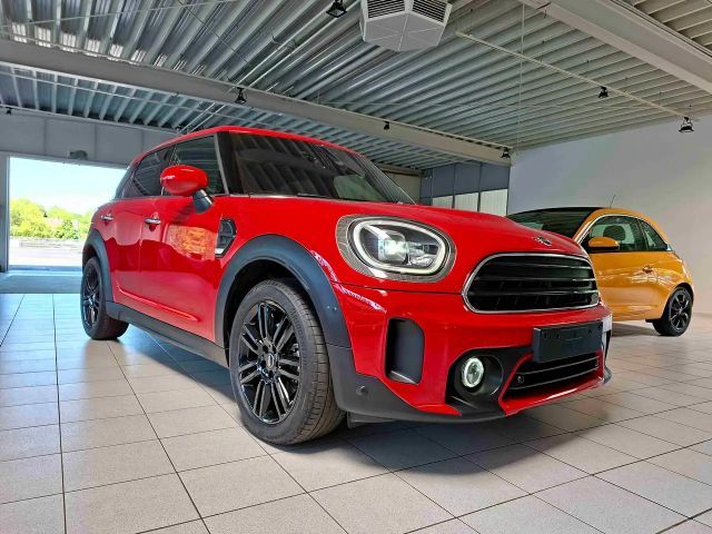 MINI Cooper Countryman Aut. Navi PanoDach E-Sitze-Leder HuD Yours Trim