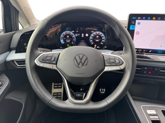 Volkswagen Golf 1.5 eTSI DSG Variant
