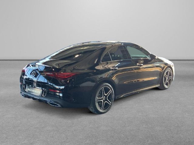 Mercedes-Benz CLA 180 AMG Line Coupé