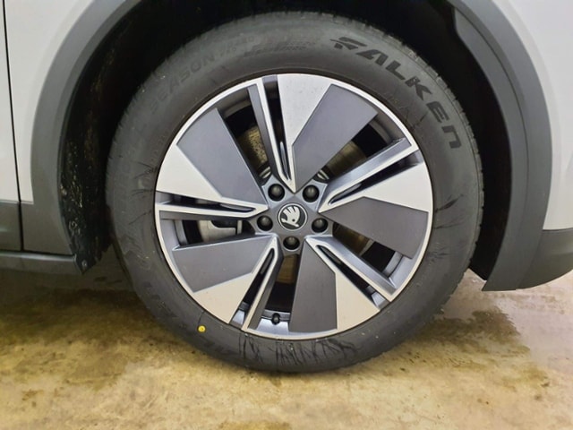 Skoda Elroq LOFT +WÄPU +AHK +19" +CARPLAY +MATRIX +ACC +360° +HuD +NAVI +SHZ +