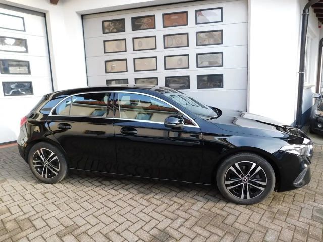 Mercedes-Benz A 180 Progressive