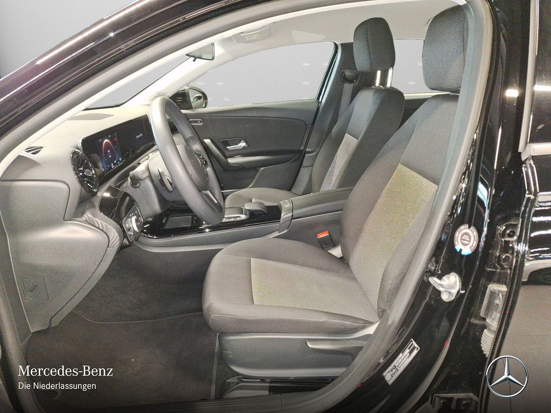 Mercedes-Benz A 200 A 200 d